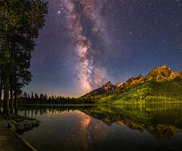 Babak Tafreshi,  Photographer
Earth After Dark